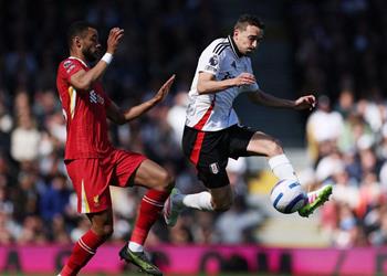 ترتيب الدوري الإنجليزي بعد هزيمة ليفربول أمام فولهام وتعادل مانشستر سيتي في الديربي