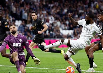 رجل مباراة ريال مدريد وفالنسيا في الدوري الإسباني