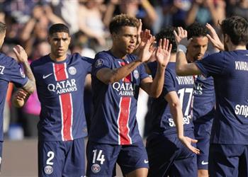 بالفيديو باريس سان جيرمان يتوج بطل ا لـ الدوري الفرنسي بفوز صعب على أنجيه