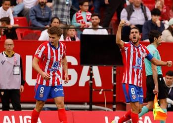 أتلتيكو مدريد يستغل سقوط ريال مدريد بفوز قاتل على إشبيلية في الدوري الإسباني فيديو