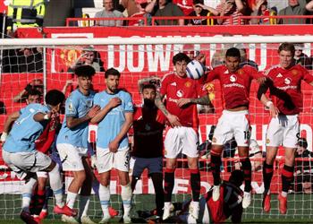 رجل مباراة مانشستر سيتي ومانشستر يونايتد في الدوري الإنجليزي