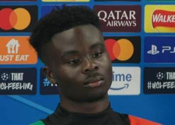 ساكا يحذر زملاءه في آرسنال من خطورة ريال مدريد ويؤكد الكرة الذهبية حلمي