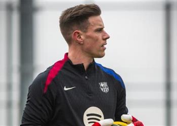 تير شتيجن يعلن كواليس مفاوضات مانشستر سيتي لضمه ويؤكد ميسي قائد استثنائي