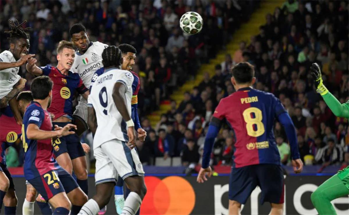العالمي : رجل مباراة برشلونة وإنتر ميلان في دوري أبطال أوروبا