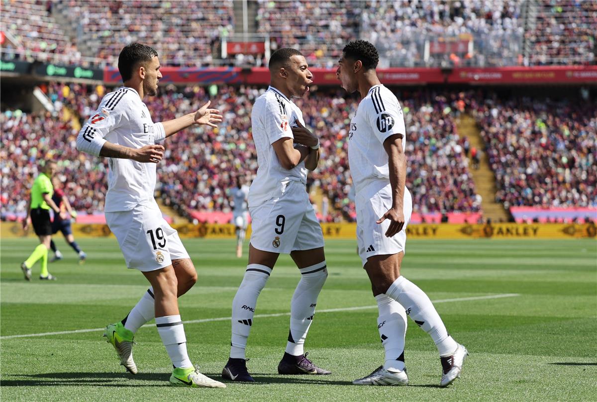 ترتيب هدافي الدوري الإسباني بعد هاتريك مبابي وثنائية رافينها في الكلاسيكو