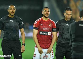 شوبير يوضح لماذا لم يتعامل الأهلي مع رامي ربيعة مثل رمضان صبحي