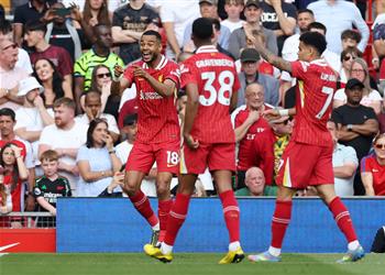 فيديو في دقيقتين جاكبو ولويس دياز يسجلان هدفي ليفربول الأول والثاني أمام آرسنال