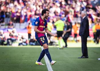 إريك جارسيا يتوجه بطلب خاص إلى فليك بعد فوز برشلونة على ريال مدريد