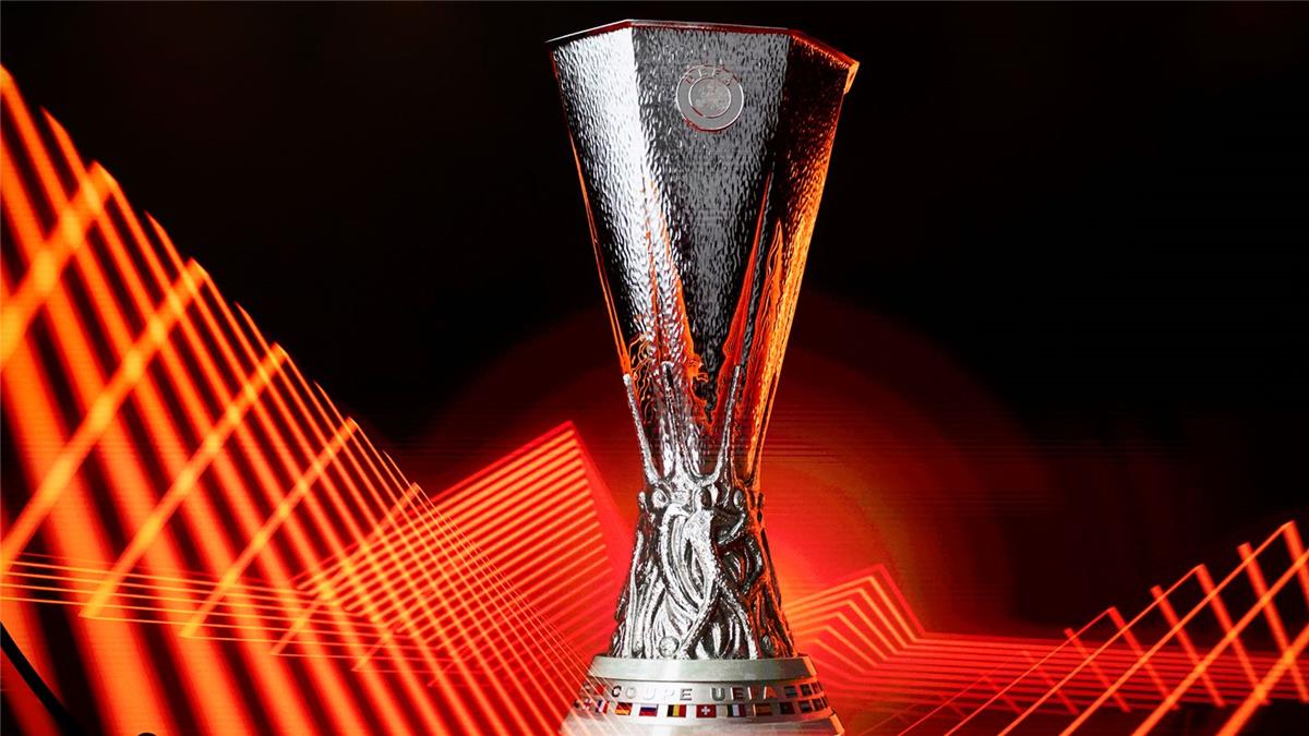 نيوز برو : أدار مباراة الأهلي وبيراميدز.. يويفا يعلن حكم نهائي الدوري الأوروبي بين مانشستر يونايتد وتوتنهام