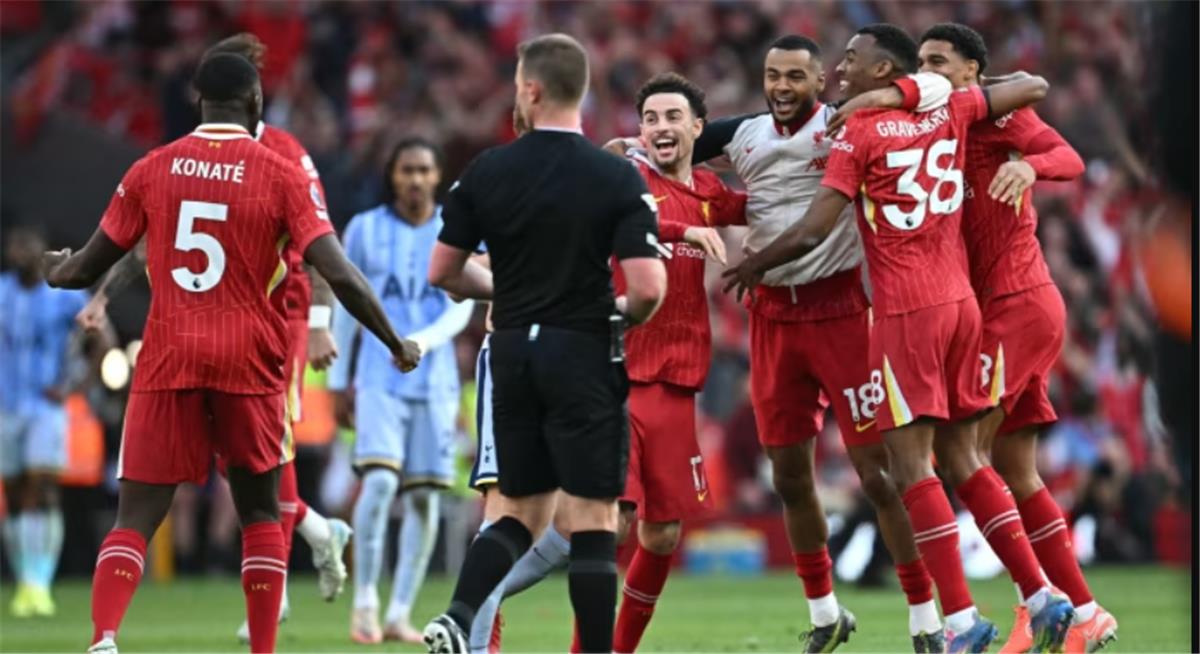 نيوز برو : مانشستر سيتي يراقب وضع لاعب ليفربول