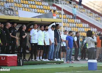 أيمن الرمادي يعتذر لجماهير الزمالك بعد الهزيمة أمام بيراميدز ويصرح لدي سيناريوهين للفترة المقبلة