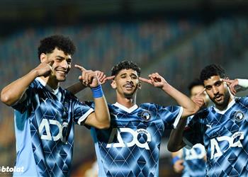 صور مباراة الزمالك وبيراميدز في الدوري المصري