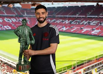 للمرة الرابعة في تاريخه برونو فيرنانديز يتوج بجائزة جديدة مع مانشستر يونايتد