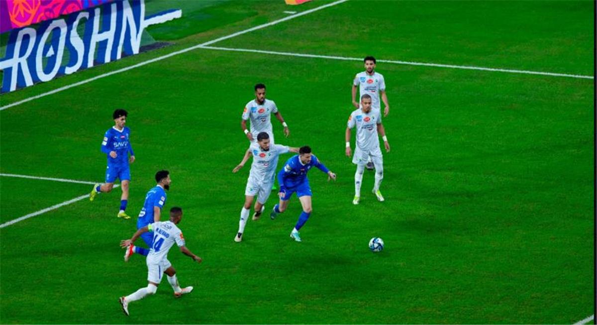 الحلم نيوز : بريمونتادا مثيرة.. الهلال يهزم الفتح برباعية في الدوري السعودي