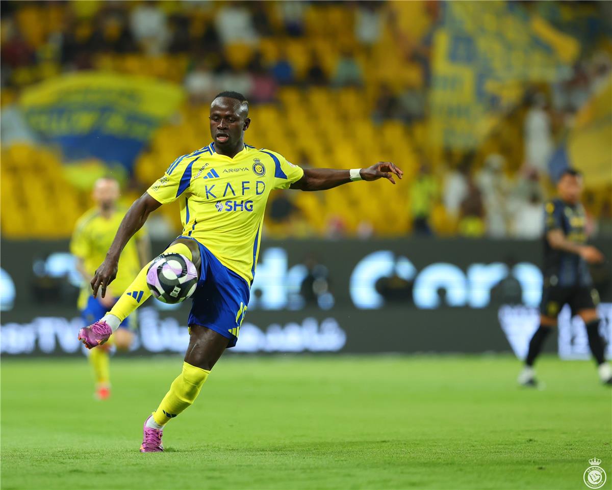 ماني خلال لقاء النصر والتعاون (وكالات)