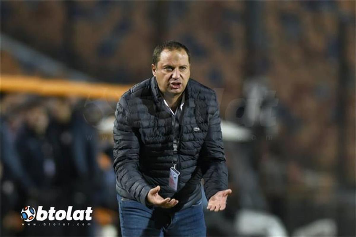 محمد عودة مديرًا فنيًا لـ غزل المحلة بعد رحيل بابافاسيليو