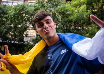 بيدري يسخر من فينيسيوس في احتفالات تتويج برشلونة بـ الدوري الإسباني