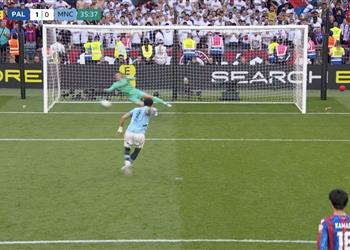 بسبب عمر مرموش دين هندرسون يدخل تاريخ كأس الاتحاد الإنجليزي