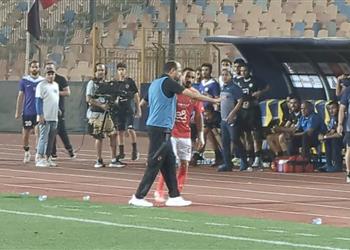 جماهير الأهلي تهاجم عماد النحاس بعد تصرفه الغريب مع علي معلول في مباراة البنك الأهلي