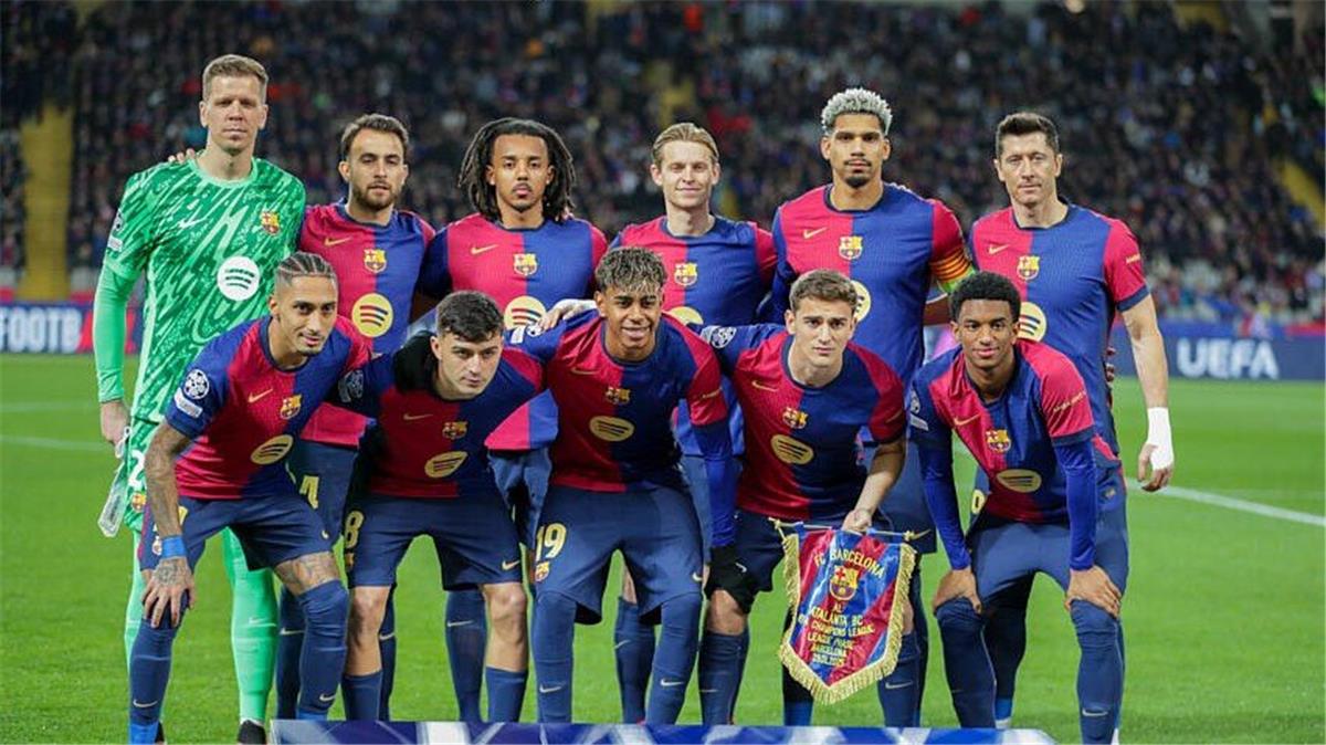 سبورت: رغم تألقه.. لاعب برشلونة قد يفكر في العروض