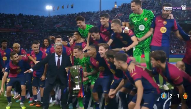 مراسم تتويج  برشلونة بطلاً للدوري الاسباني