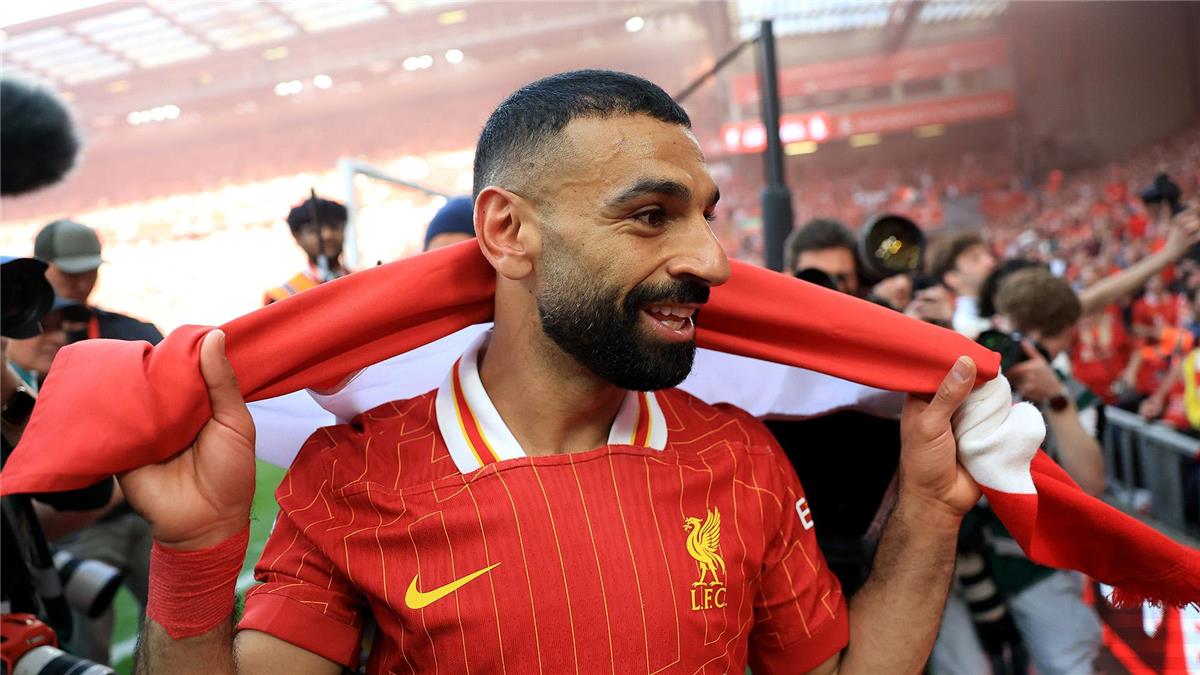 نيوز برو : سلوت يمنح محمد صلاح امتيازًا خاصًا في مباراة ليفربول وبرايتون