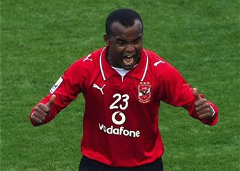 فلافيو مدير ا فني ا لنادي بترو أتلتيكو الأنجولي