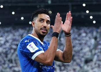 سالم الدوسري ي مدد عقده مع الهلال ويصبح الأعلى أجر ا بين السعوديين
