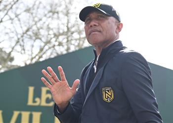 رسمي ا نانت يعلن رحيل مدربه أنطوان كومباريه