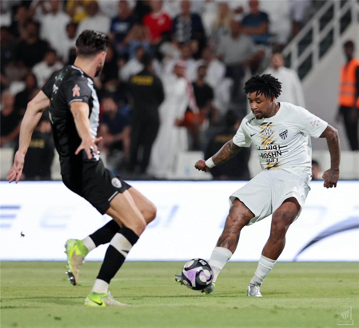 الحلم نيوز : الاتحاد يواصل انتصاراته ويفوز على الشباب في الدوري السعودي
