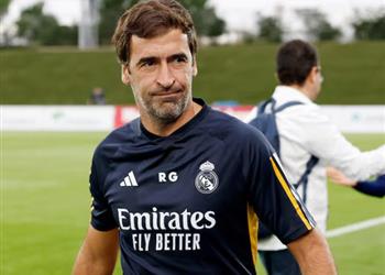 آس راؤول يرغب في الرحيل عن ريال مدريد بسبب تشابي ألونسو