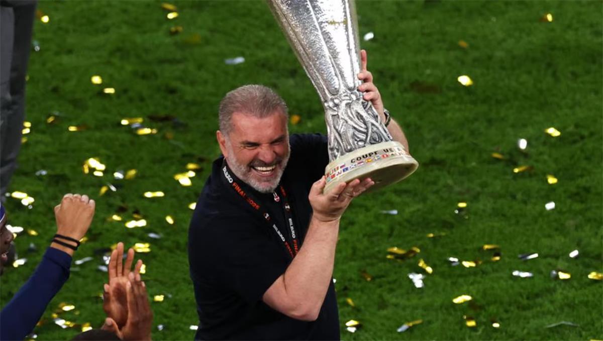 الحلم نيوز : بوستيكوجلو يستدل بتصريحه الشهير بعد التتويج بـ الدوري الأوروبي: لم أكن أتباهى