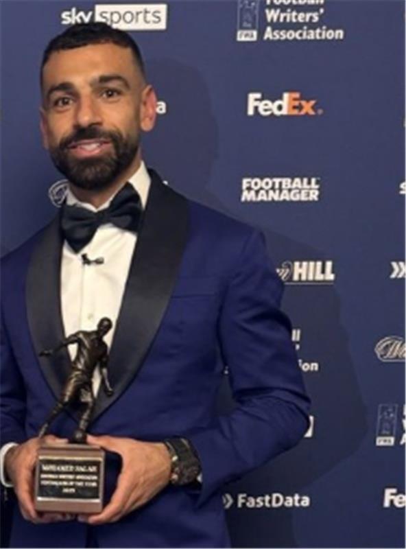 الحلم نيوز : رسميًا | محمد صلاح يتوج بجائزة أفضل لاعب في الدوري الإنجليزي للمرة الثالثة في تاريخه