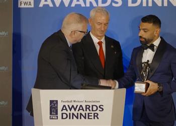 محمد صلاح أريد حصد الثنائية والكرة الذهبية الموسم المقبل وكرة القدم في عصر راش مختلفة