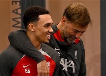 كلوب هذا ما فعلته على الفور بعدما سمعت هجوم جمهور ليفربول ضد أرنولد