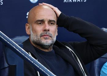 جوارديولا يستبعد لاعب مانشستر سيتي من مباراة فولهام المصيرية وشكوك حول مستقبله