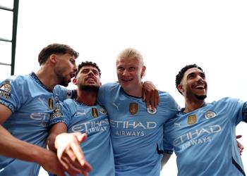 هالاند يسخر من عمر مرموش بعد تأهل مانشستر سيتي إلى دوري أبطال أوروبا