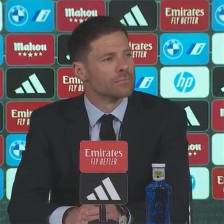 ألونسو في مؤتمره الصحفي الأول مع ريال مدريد