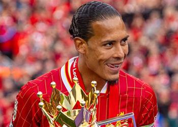 فان دايك صممت على أمر معين في استلام كأس الدوري الإنجليزي وكان م قدر ا