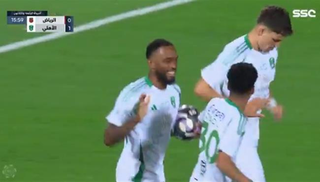 هدف فوز الاهلي علي الرياض 1 0 الدوري السعودي