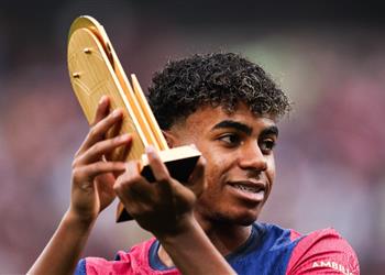 رسمي ا برشلونة يعلن تجديد عقد لامين يامال