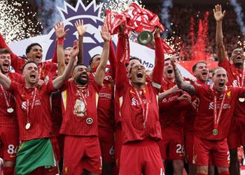 مهاجم ليفربول يجبر بايرن ميونخ على بيع لاعبيه للتعاقد معه