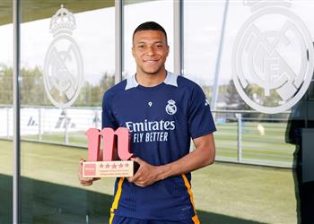 مبابي يتوج بلاعب الموسم في ريال مدريد ويؤكد الجميع ينتظرنا أبطال ا في كأس العالم للأندية