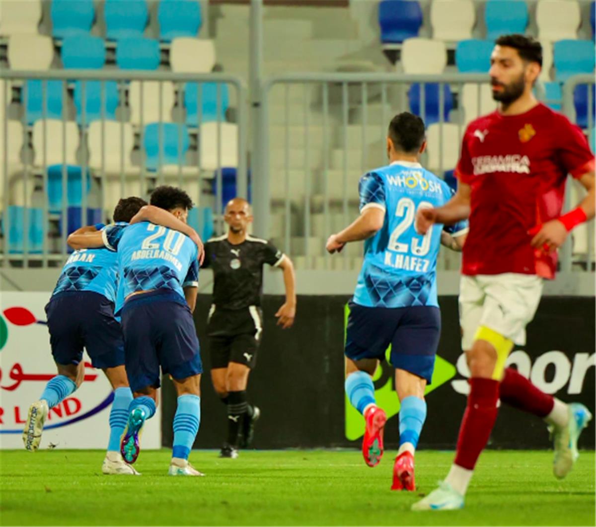 الحلم نيوز : فيديو | طرد مباشر للاعب بيراميدز أمام سيراميكا كليوباترا في الدوري