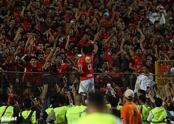 فيديو الأهلي يكتسح فاركو بسداسية ويتوج بطل ا لـ الدوري المصري وسوبر هاتريك لوسام