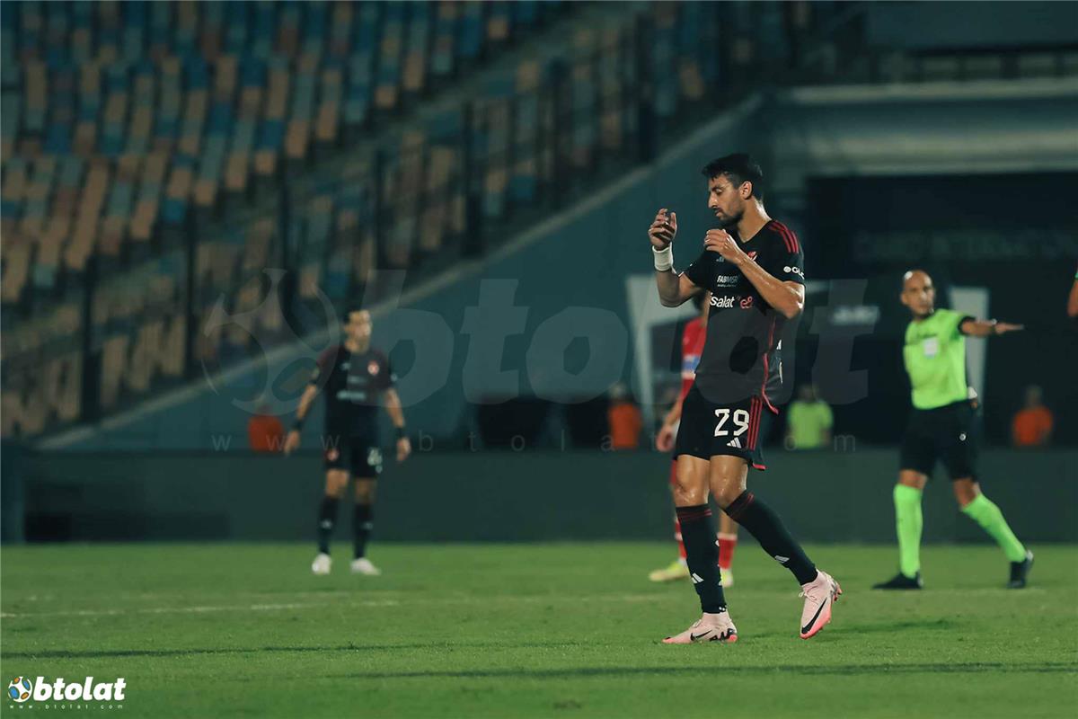 في الكورة : طاهر محمد طاهر: سنثبت للعالم من هو الأهلي.. ومعلول تعرض للظلم