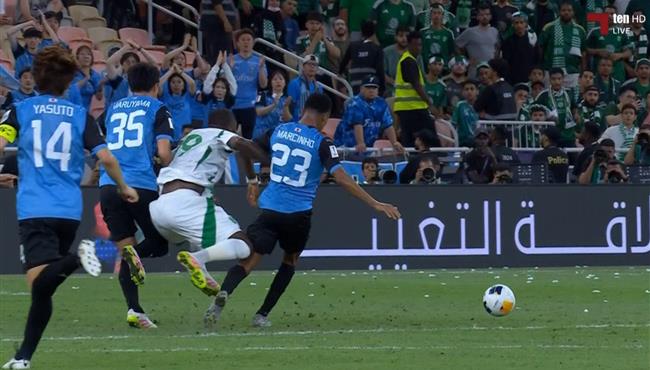 هل حرم الحكم الاهلي من ركلة جزاء امام كاواساكي بنهائي دوري ابطال اسيا