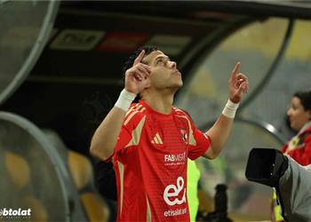 إمام عاشور يوضح حقيقة طلبه تعديل عقده ويفسر فيديو الباب الحديدي وحديث زيزو معه بعد مباراة فاركو