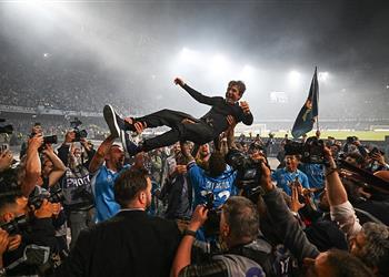 رسمي ا نابولي يعلن استمرار أنطونيو كونتي مع الفريق