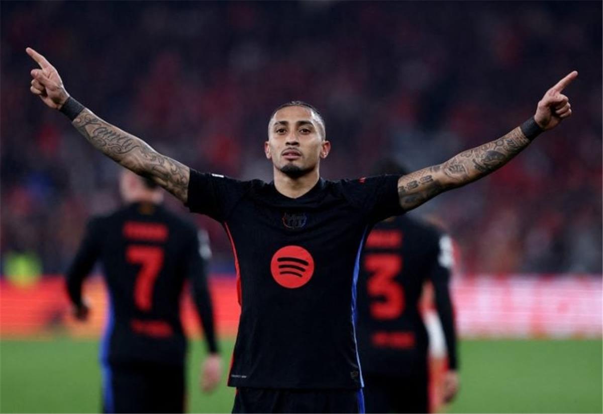 الحلم نيوز : رافينيا: لاعب برشلونة لديه كل المقومات والجودة اللازمة ليكون الأفضل